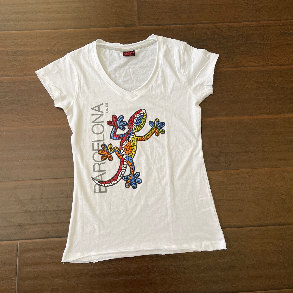 NWOT GAUDI Barcelona Mosaic Gecko Art Spanish Cotton T-shirt Originals Size M